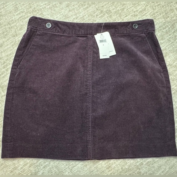 NWT Banana Republic Plum Purple Corduroy mini skirt Sz 4 button accent pockets - Picture 4 of 8